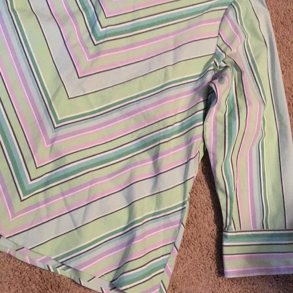 Nice Women’s Size Petite Large Button Down Blouse - Picture 8 of 8